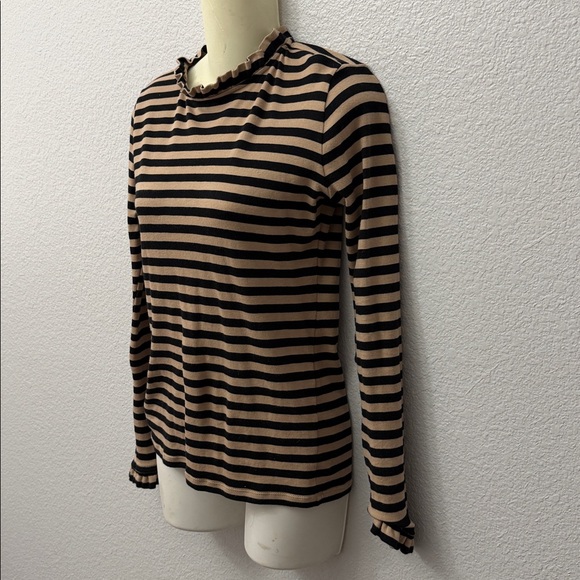 Ann Taylor striped ruffle shirt- Size XS - Picture 5 of 5